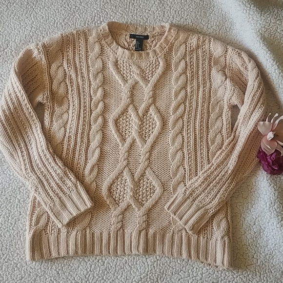 Forever 21 Sweaters - Forever 21 cable knit sweater